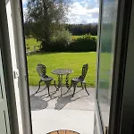 Solas Na Gealai, Entire House, Sleeps 8 Mountshannon