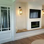 Solas Na Gealai, Entire House, Sleeps 8 *
