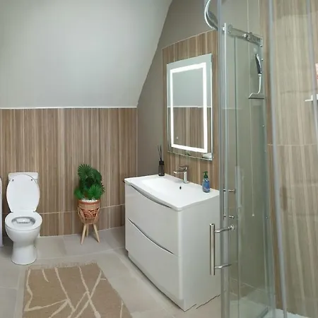 Solas Na Gealai, Entire House, Sleeps 8 Ferienhaus *
