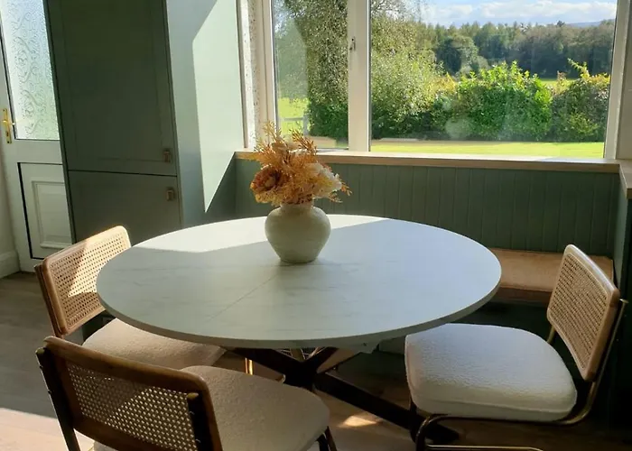 Semesterbostad Solas Na Gealai, Entire House, Sleeps 8 Mountshannon